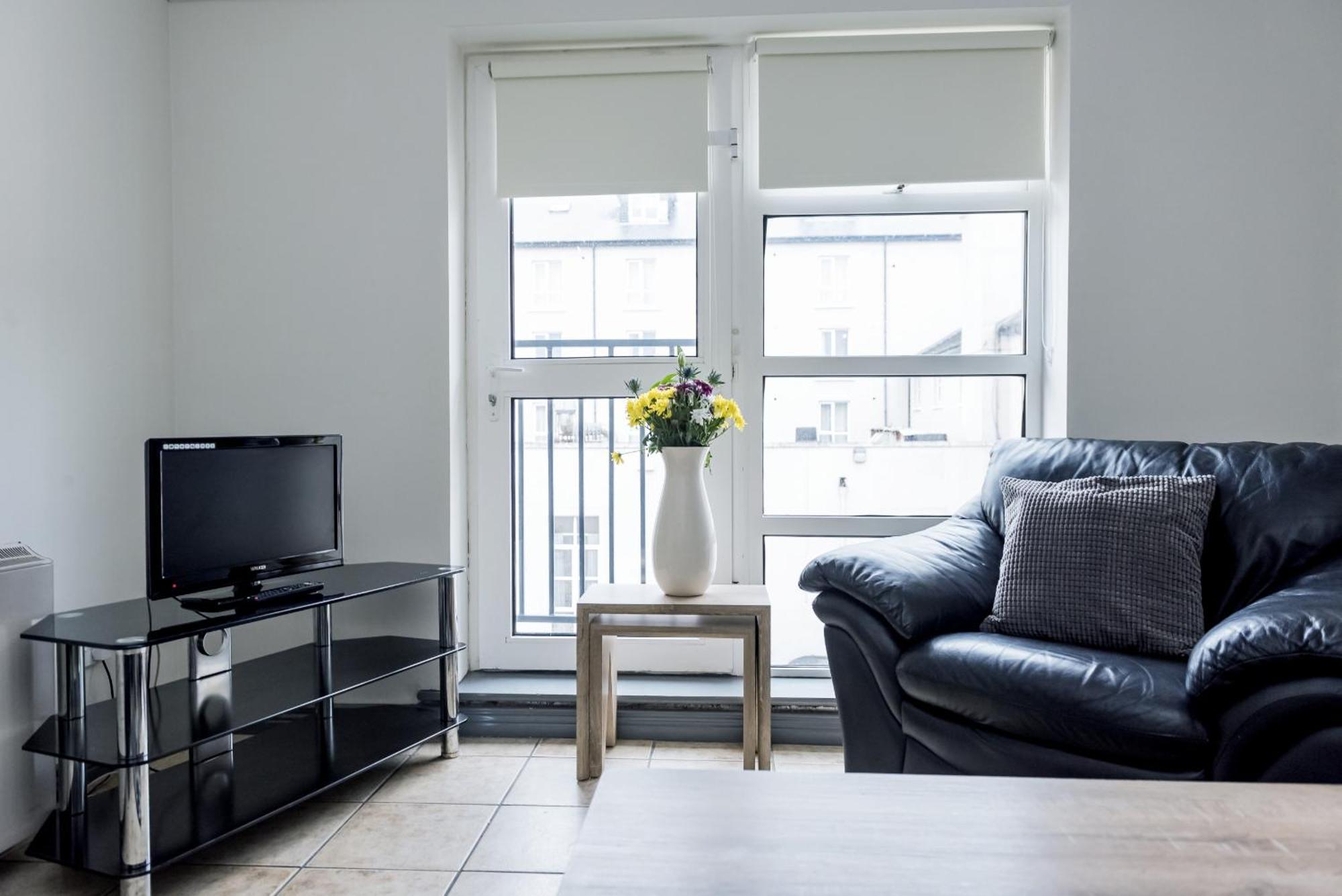 Marine Court Ground Floor Apartment บันโดแรน ภายนอก รูปภาพ